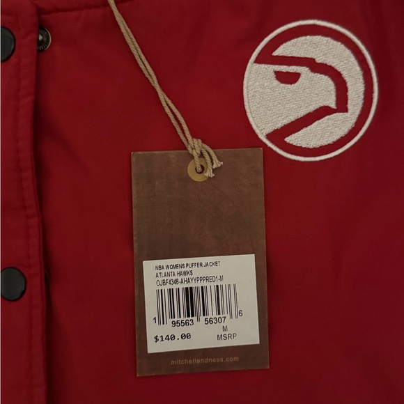 Authentic NBA Atlanta Hawks Women’s Puff Jacket Size M